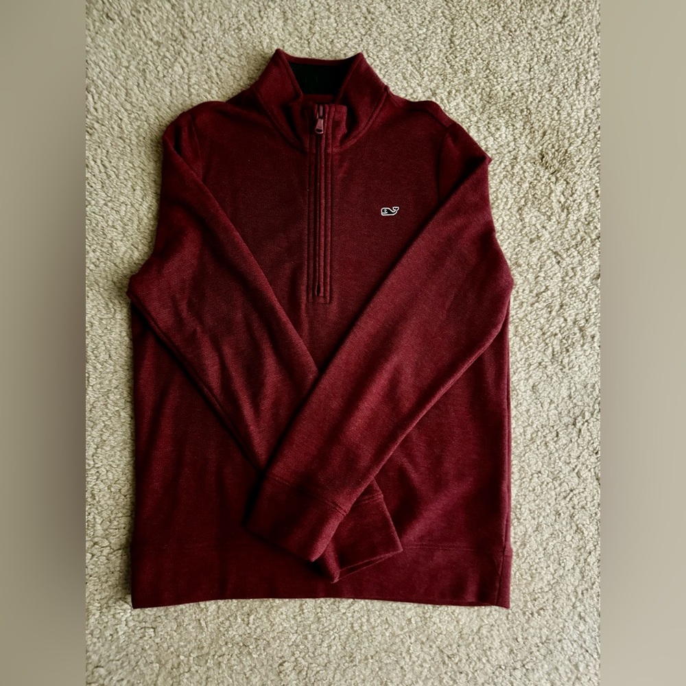 Vinyard Vines sweater - like new -only worn once for pics